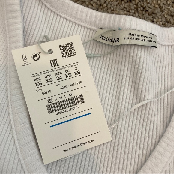 NWT Pull&Bear Lettuce Edge Crop Top - Picture 2 of 4